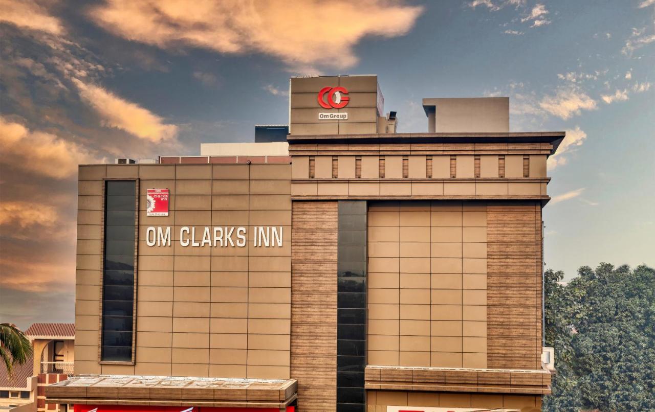 Raebareli 欧姆克拉克斯旅馆酒店 外观 照片