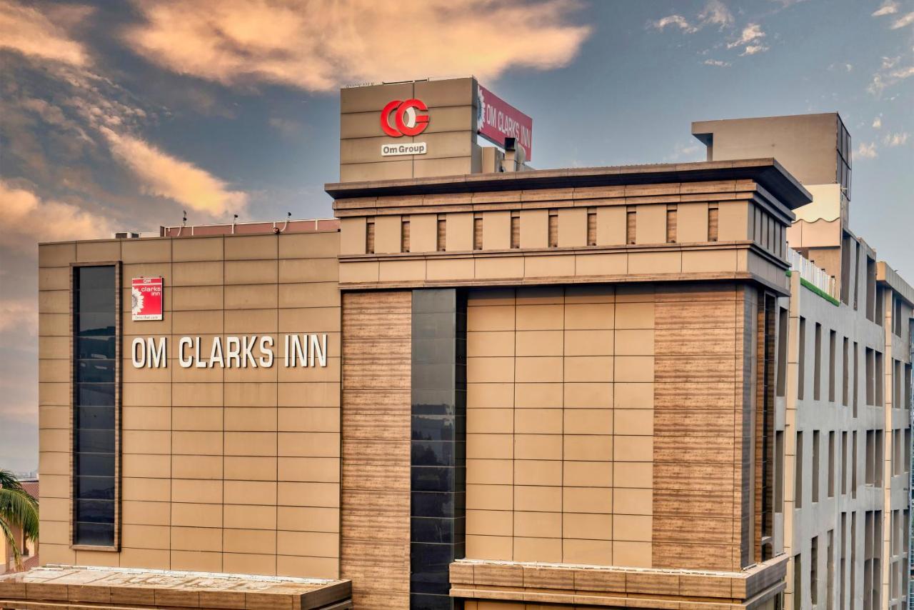 Raebareli 欧姆克拉克斯旅馆酒店 外观 照片