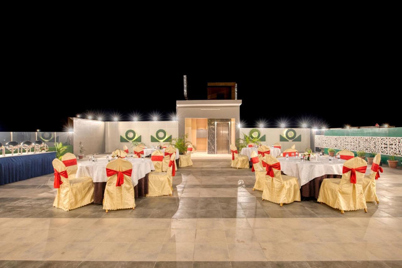 Raebareli 欧姆克拉克斯旅馆酒店 外观 照片